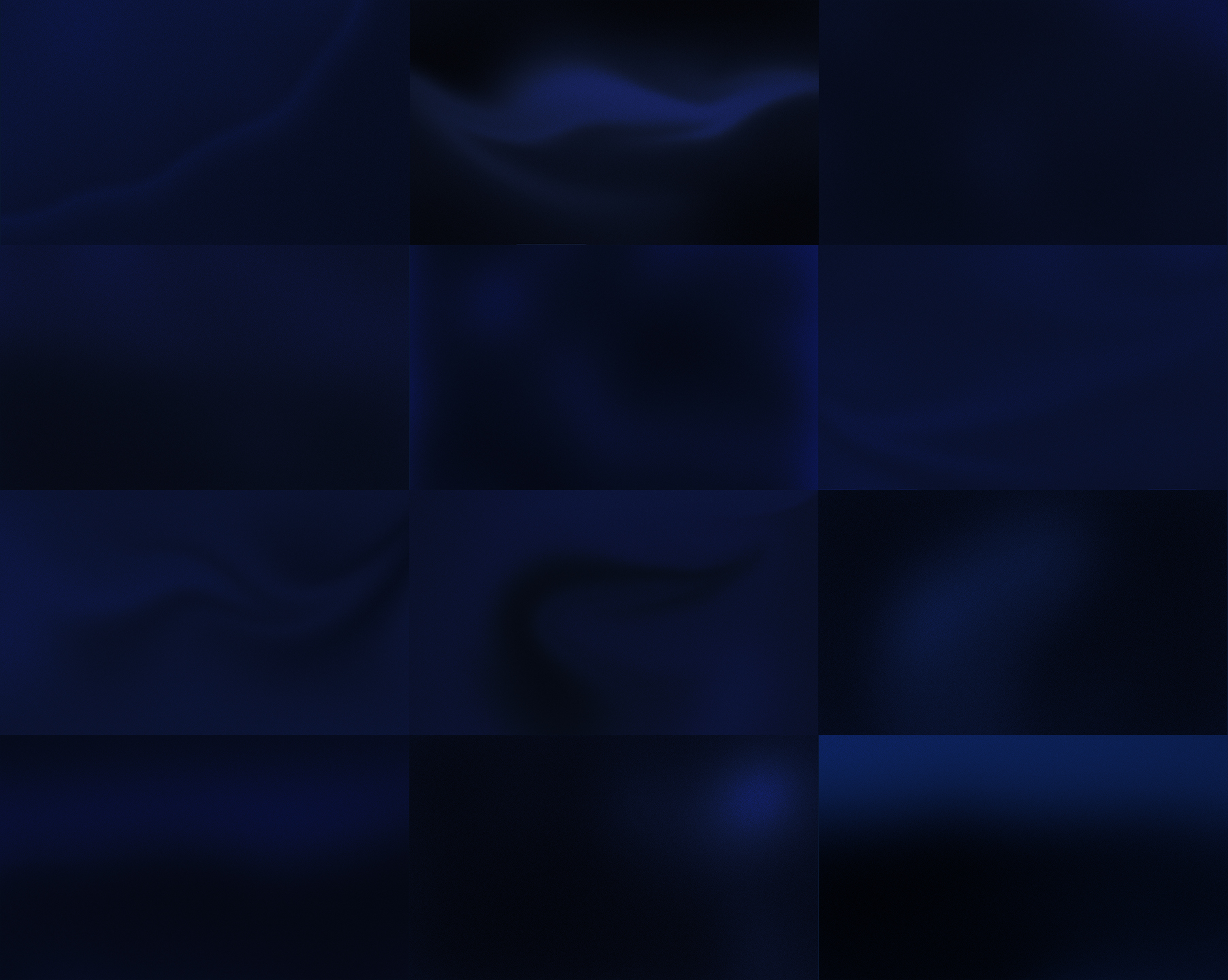 Fond bleu nuit très sombre avec un motif de grands carrés. Certaines zones sont plus claires, avec un léger effet de flou et de dégradé.